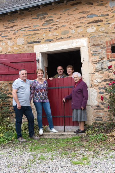 La famille Luzu-Brunet - Eleveur de Loué de grand-mère, en fille jusqu'au petit fils