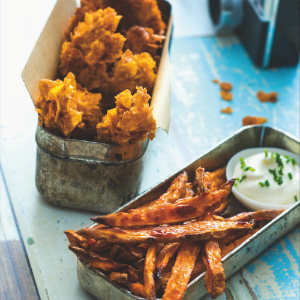 Filets de poulet croustillants aux frites de patate douce